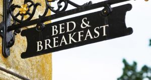 bed n breakfast sign